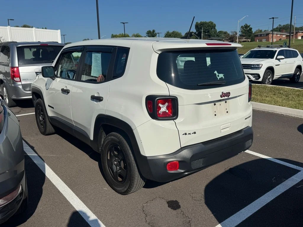 Used 2018 White Jeep Sport image 19