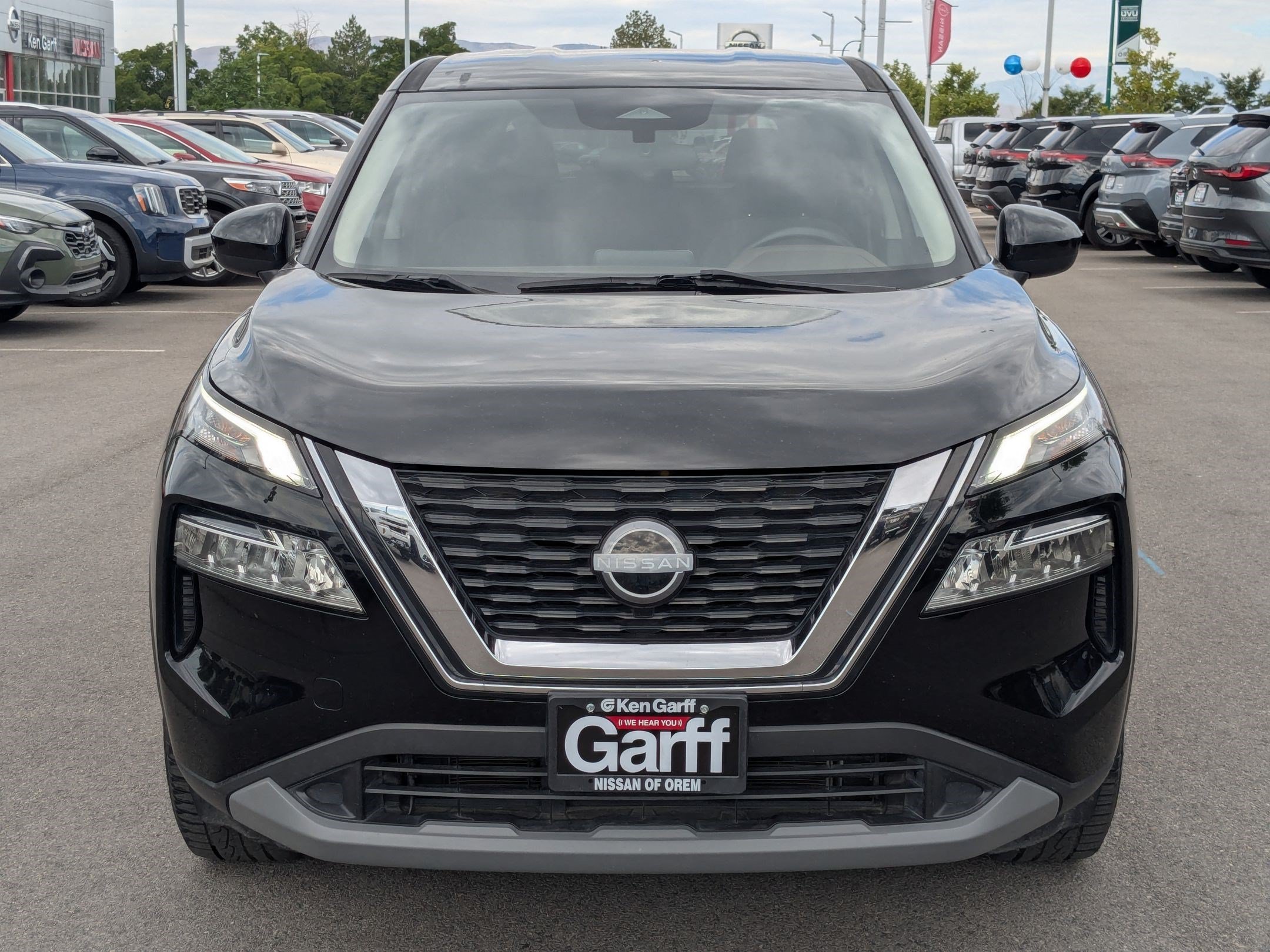 Used 2023 Super Black Nissan SV image 9