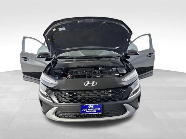 Used 2022 Black Hyundai SEL image 18