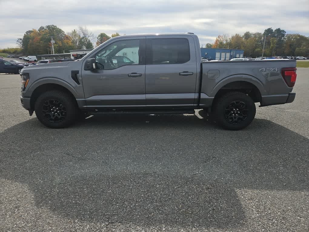 Used 2024 Light Blue Clearcoat Metallic Ford XLT image 3