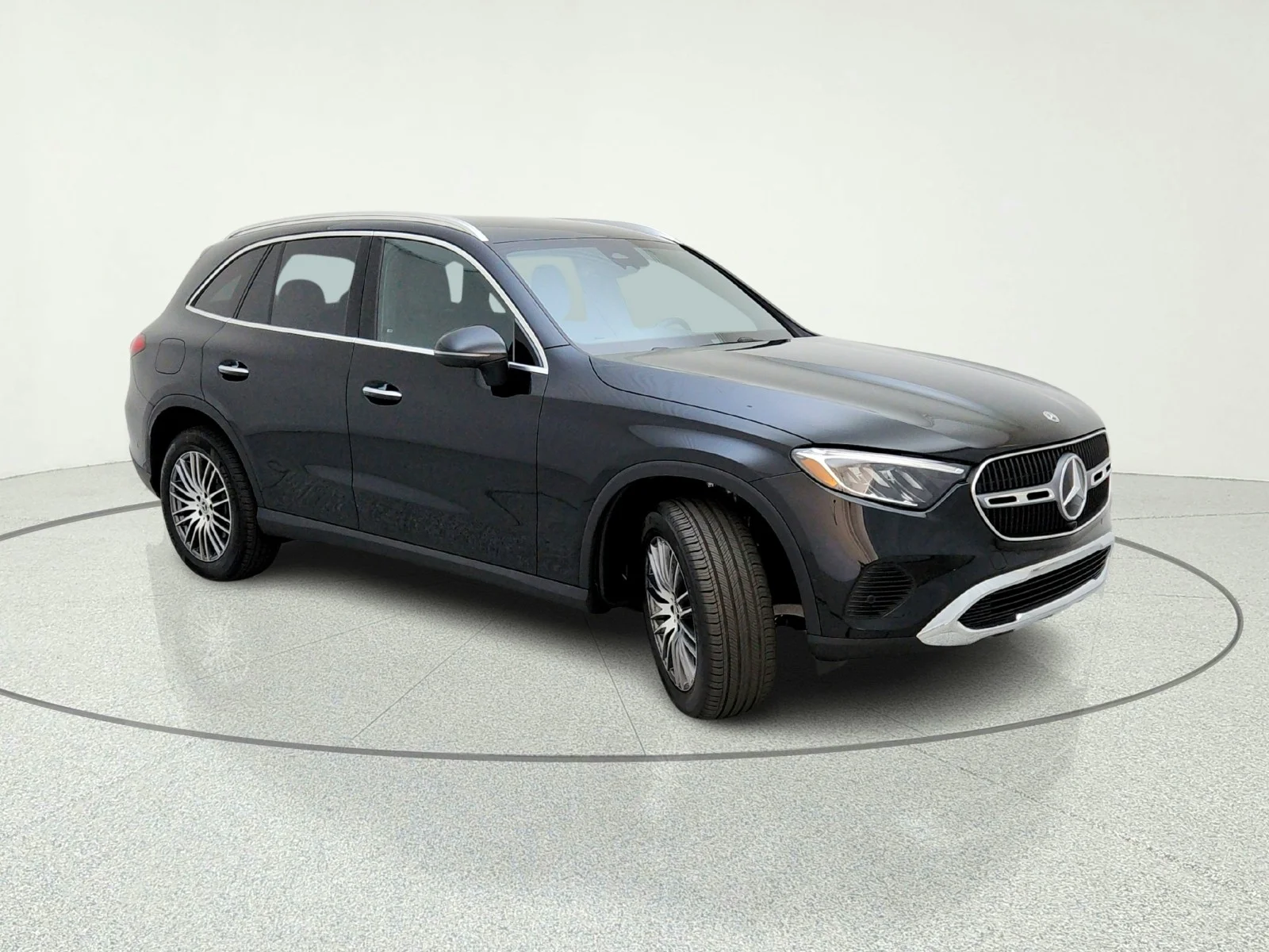 Certified Used 2025 Black Mercedes-Benz GLC 300 image 5
