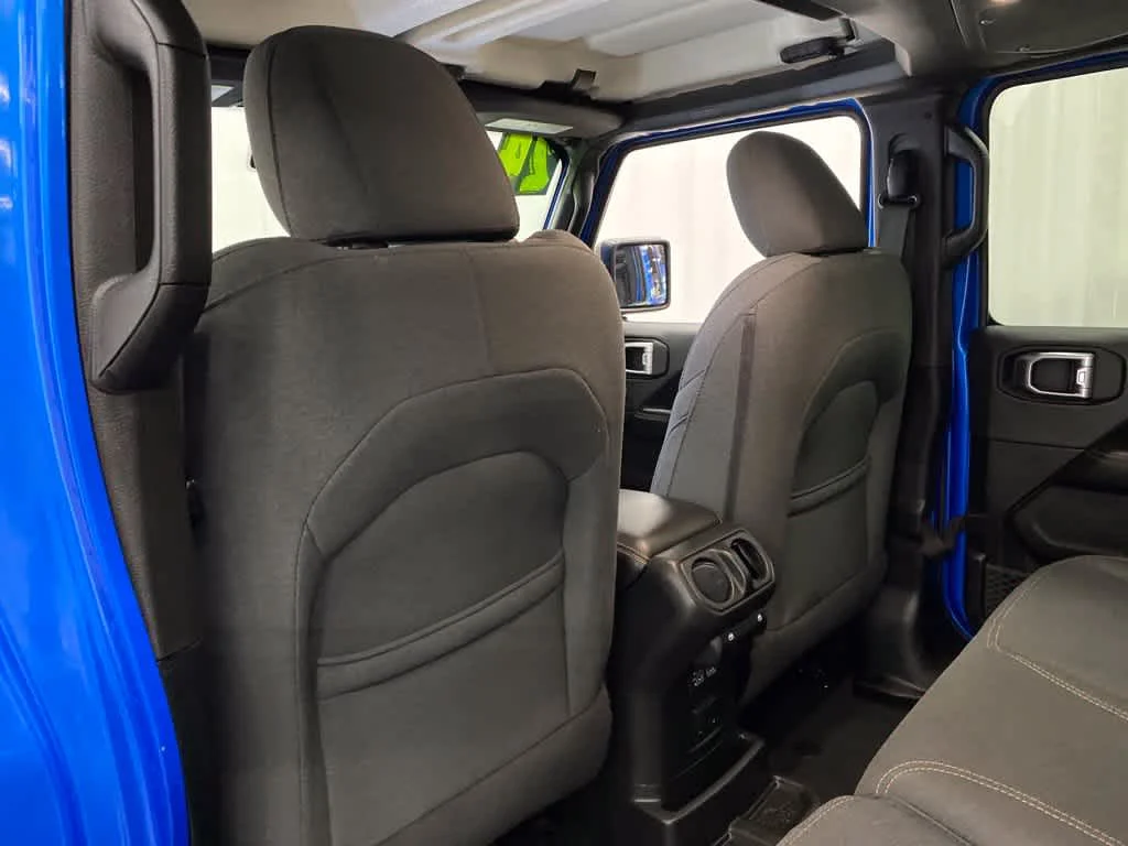 Used 2024 Hydro Blue Pearlcoat Jeep Sahara image 16