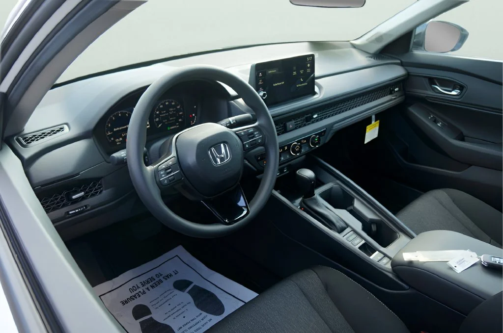 New 2026 Platinum White Pearl Honda SE image 11