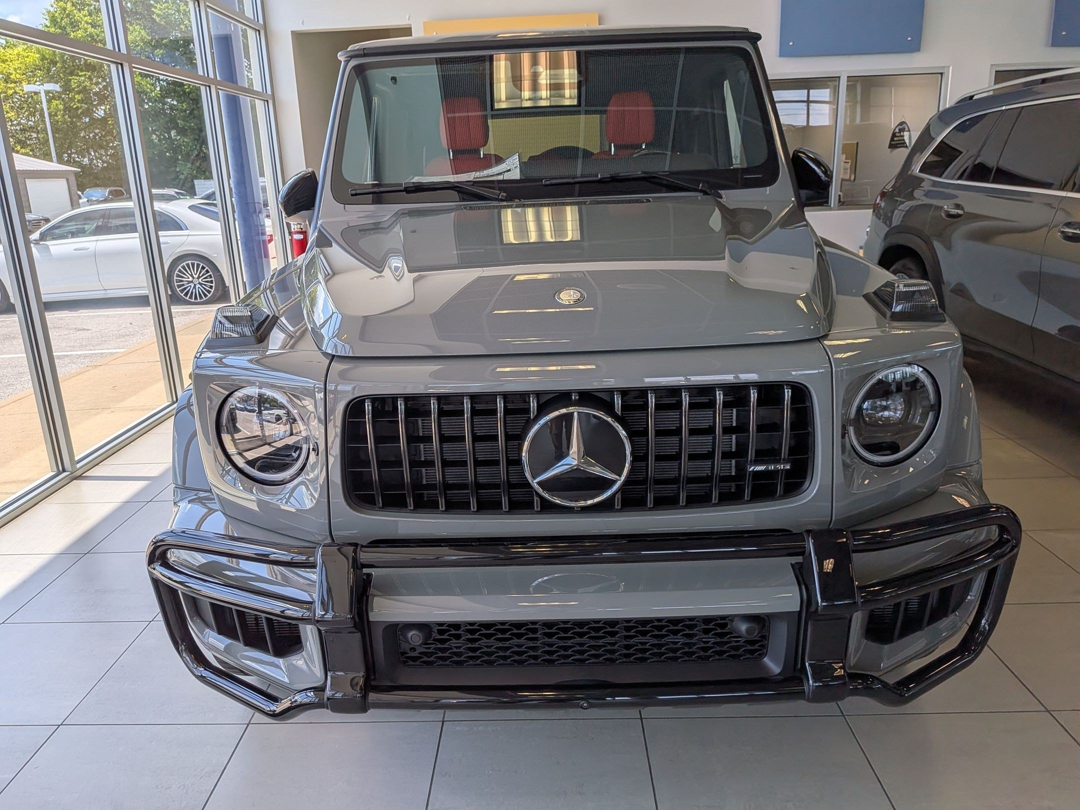 New 2027 MANUFAKTUR Arabian Grey Non- Metallic Mercedes-Benz AMG® G 63 SUV image 52