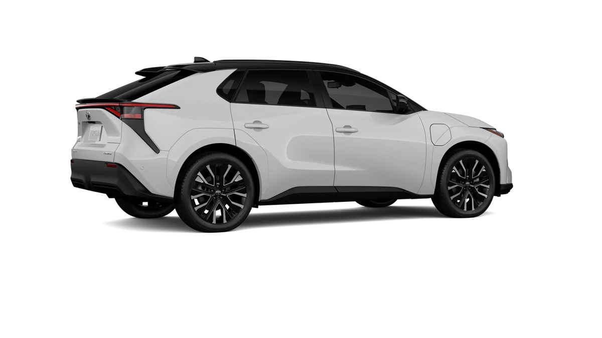 New 2027 Wind Chill Pearl with Midnight Black Metallic roof Toyota Limited image 11