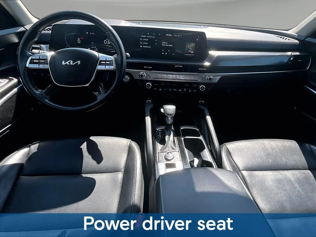 Used 2025 Black Kia S image 10