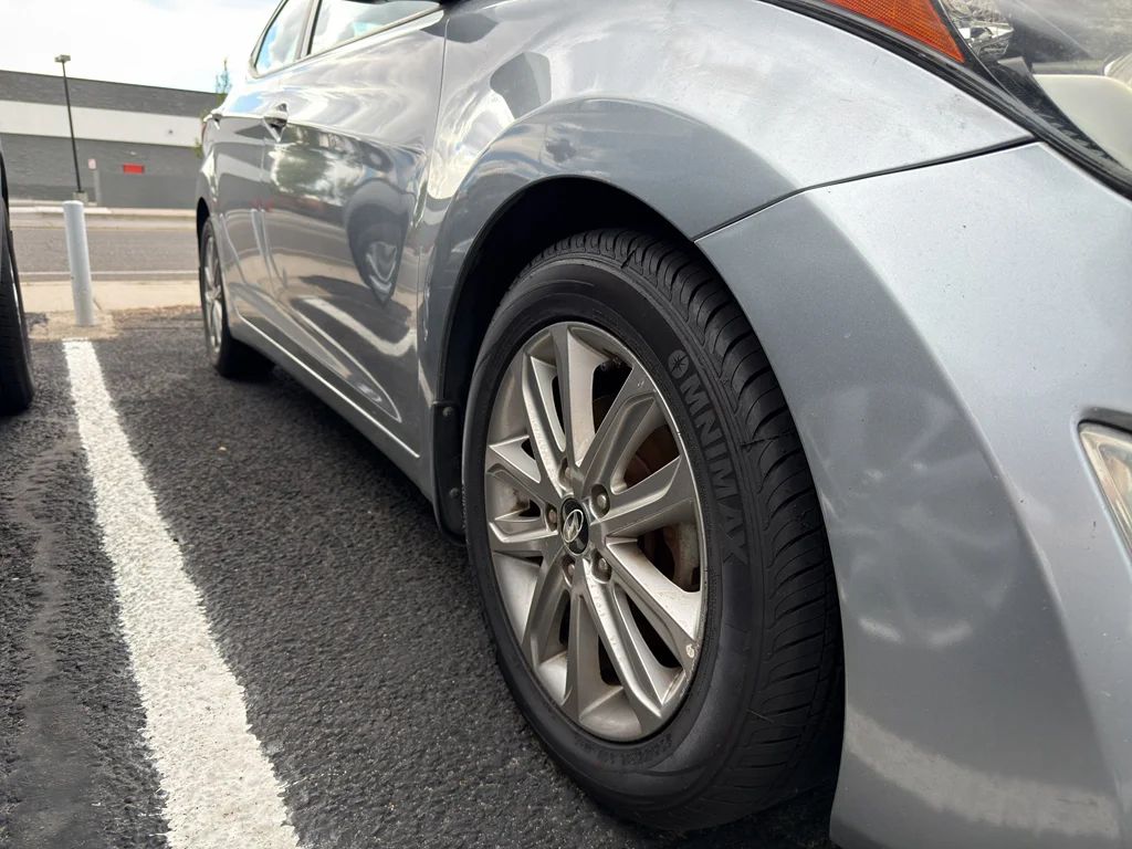 Used 2015 Shale Gray Metallic Hyundai SE image 28