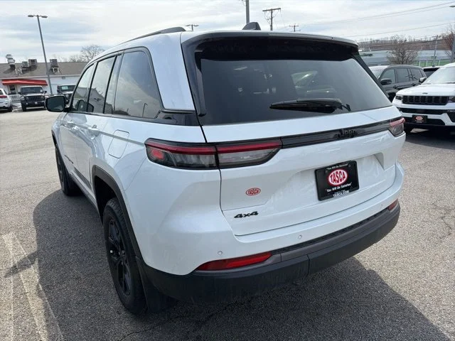 New 2026 White Jeep Altitude image 5