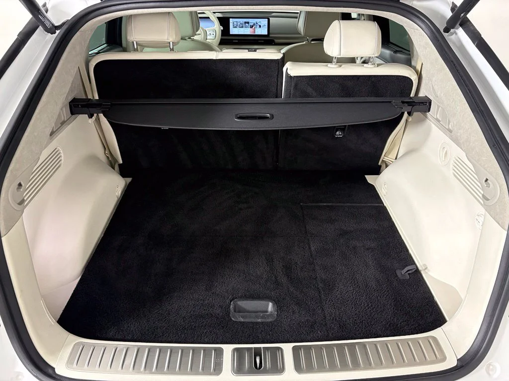 Used 2023 White Genesis Performance image 42