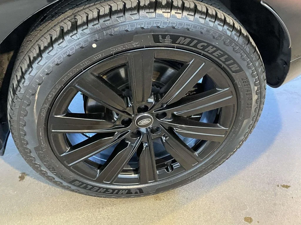 Certified Used 2023 Black Land Rover Autobiography image 12