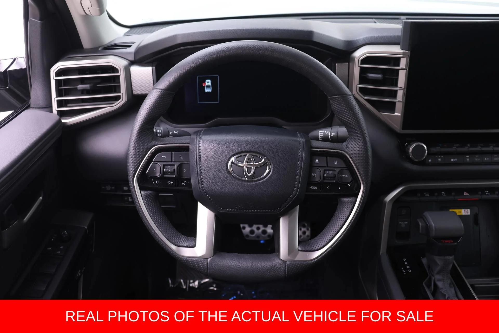 Used 2024  Toyota Limited image 13
