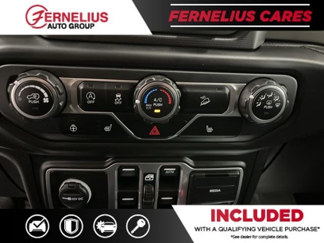 Used 2018 Silver Jeep Unlimited Sport S image 40