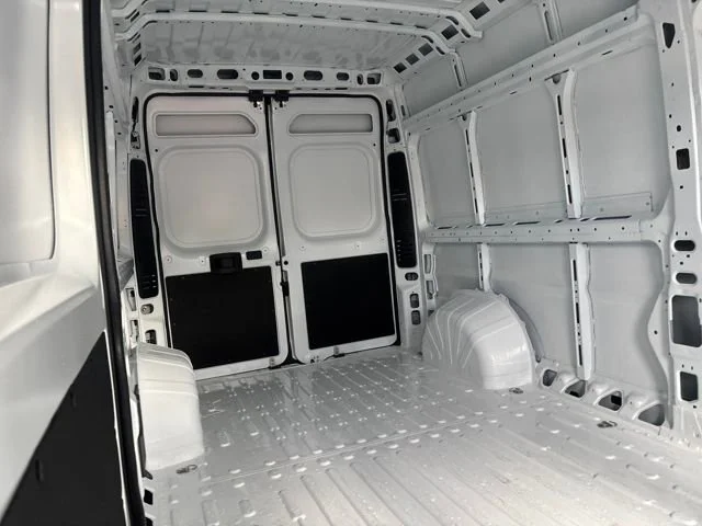 New 2026 Bright White Clear-Coat Exterior Paint RAM Tradesman image 7