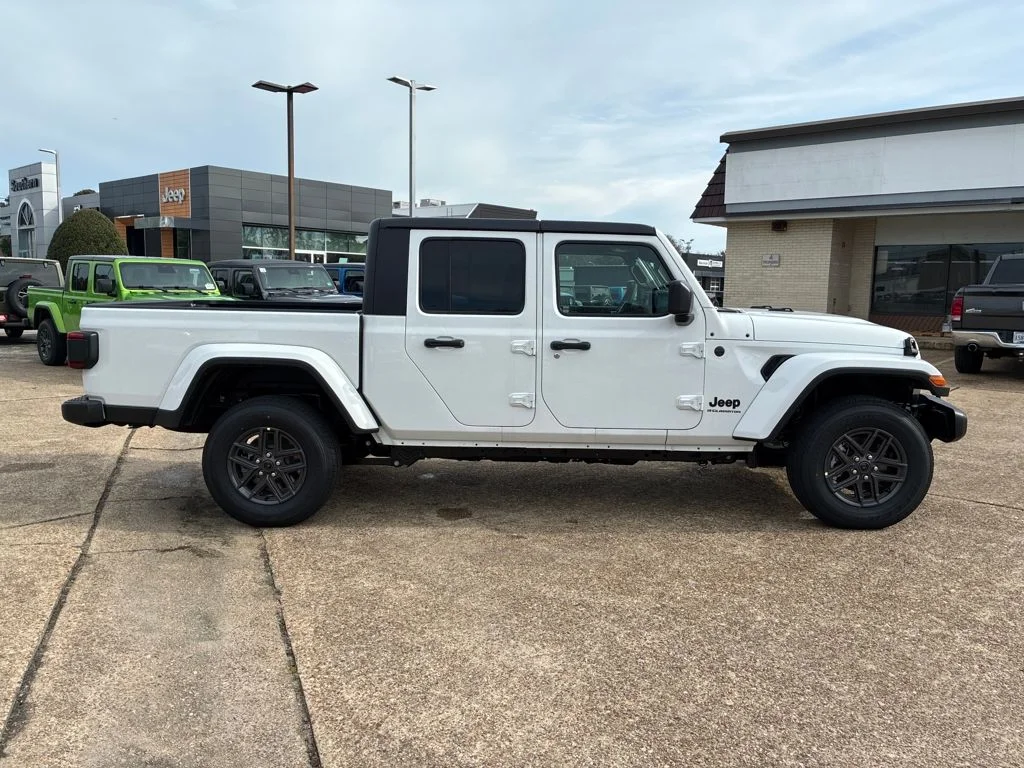 New 2026 Bright White Clear-Coat Exterior Paint Jeep Sport S image 7
