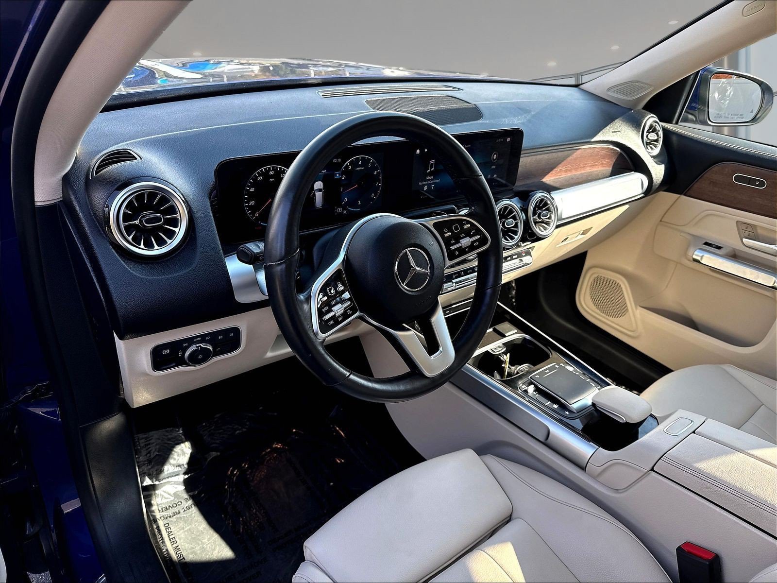 Used 2022 Galaxy Blue Metallic Mercedes-Benz GLB 250 image 19