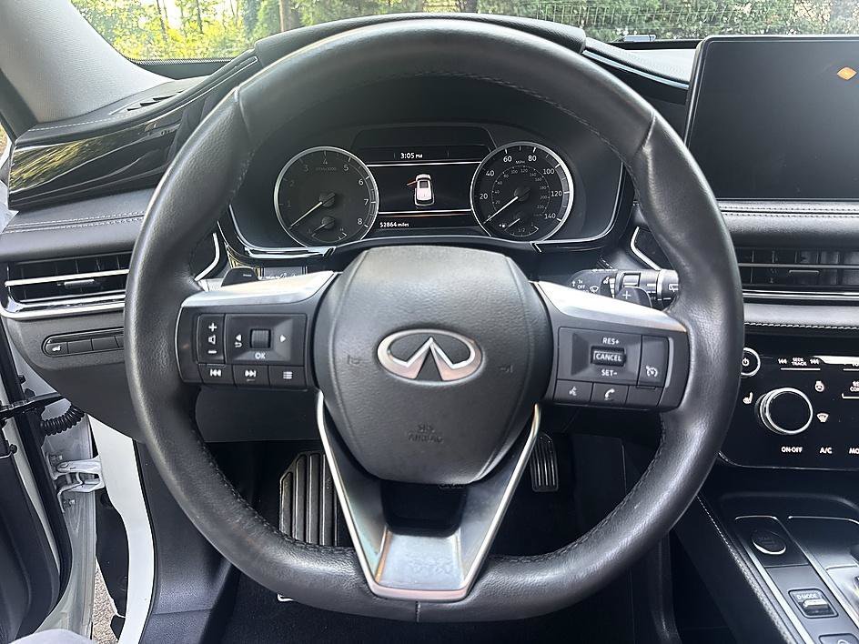 Certified Used 2024 Glacier White INFINITI PURE image 13