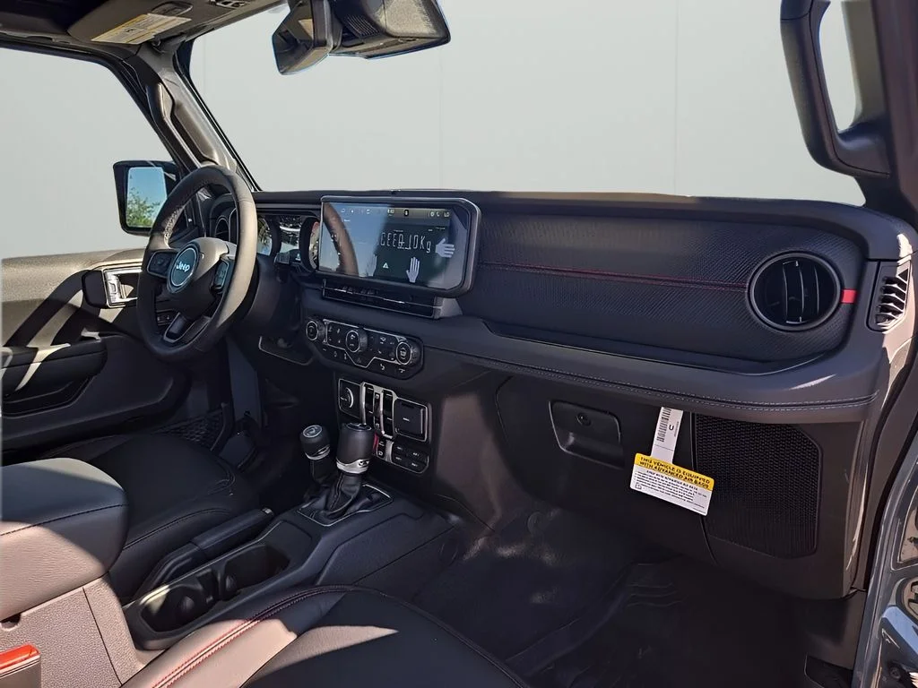 2025 Jeep Wrangler 4-Door Rubicon - Photo 32