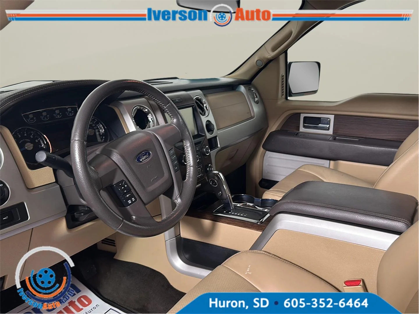Used 2013 Green Gem Metallic/Pale Adobe Metallic Ford Lariat image 13