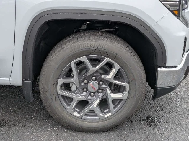 New 2026 Glacier White Tricoat GMC SLT image 11