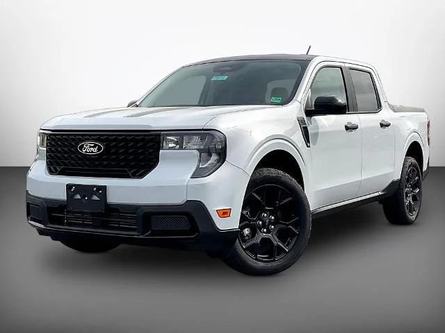 New 2025 Space White Metallic Ford XLT image 16