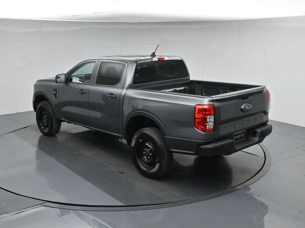 New 2026 Gray Ford XL image 35