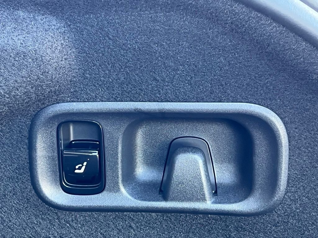 2024 Mercedes-Benz C-Class Sedan C 300 - Photo 33