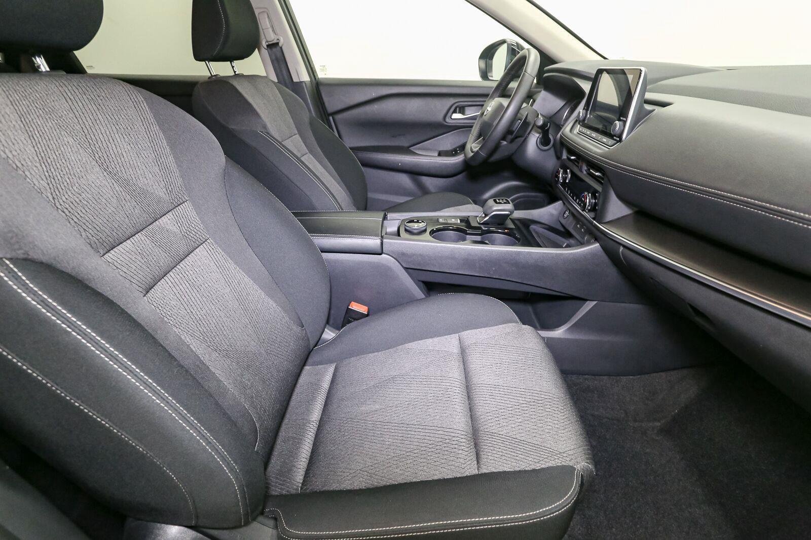 Used 2026 Super Black Nissan SV image 17