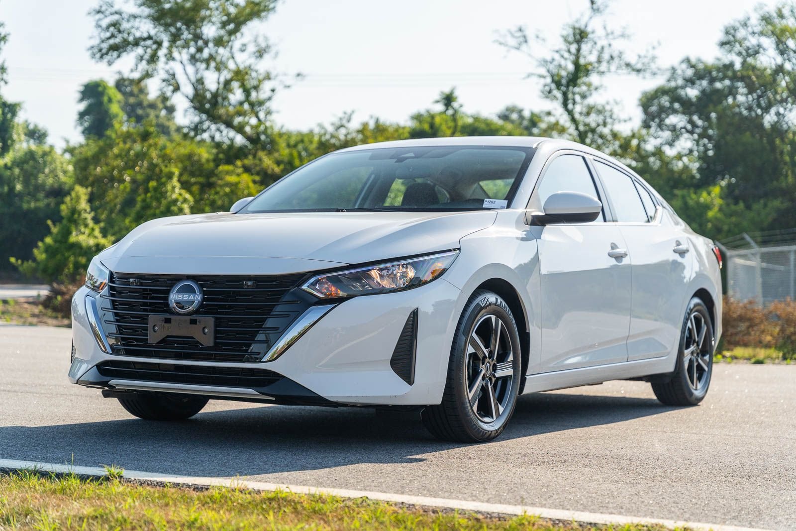 Used 2025 White Nissan SV image 2