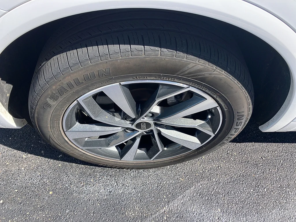 2022 Audi Q5 2.0T quattro Premium Plus S line, photo 3 of 4