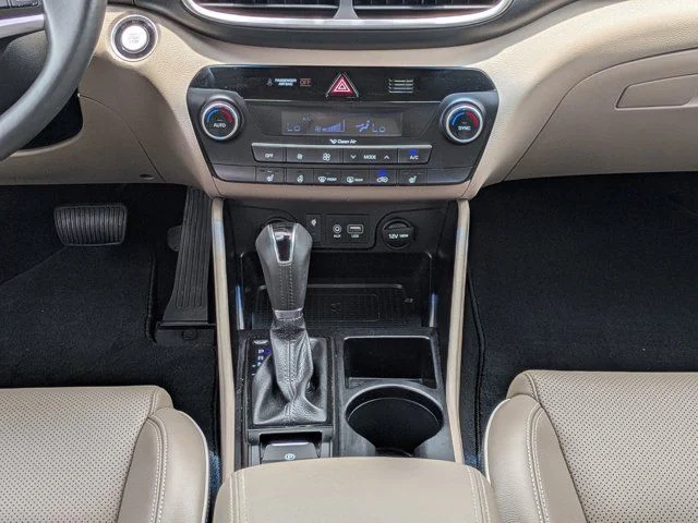 Used 2019 Black Noir Pearl Hyundai Limited image 17