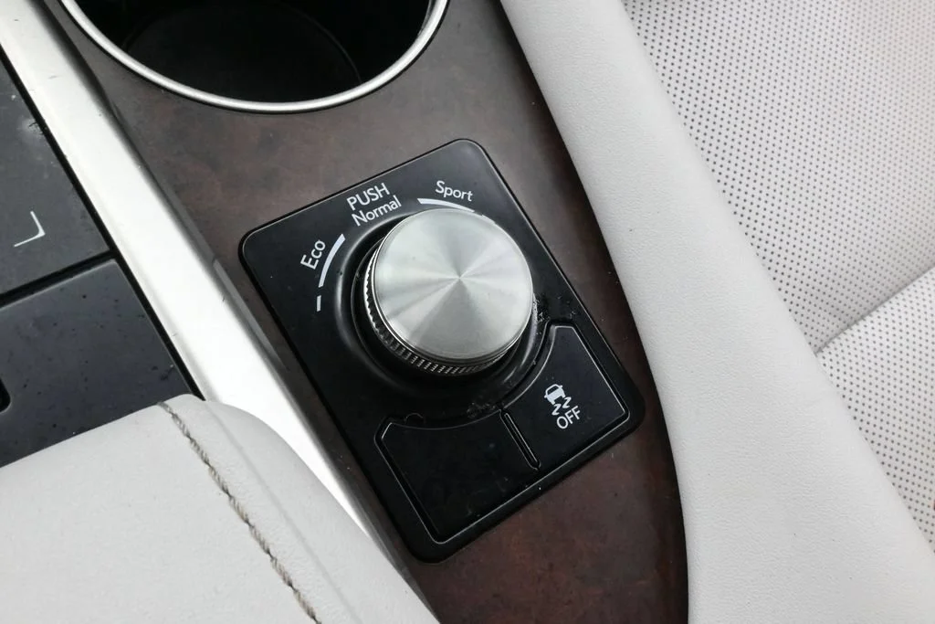 Used 2020 Green Pearl Lexus 350 image 26
