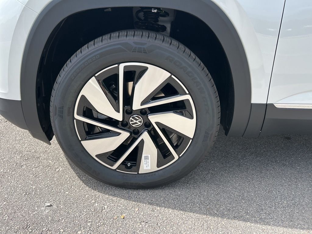 New 2026 White Volkswagen 2.0T SEL image 57