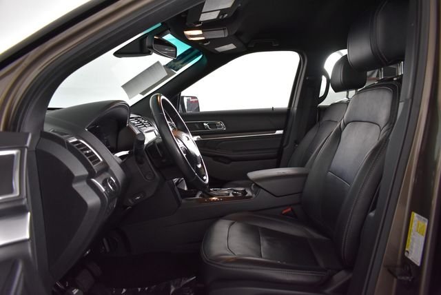 Used 2016 Brown Ford Limited image 35