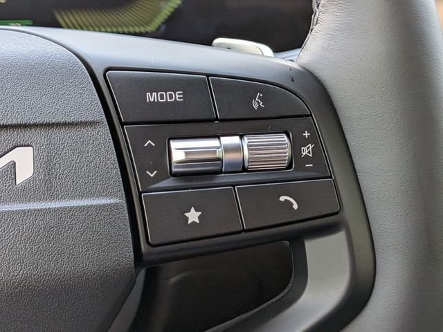 New 2027 Fusion Black Kia EX image 28