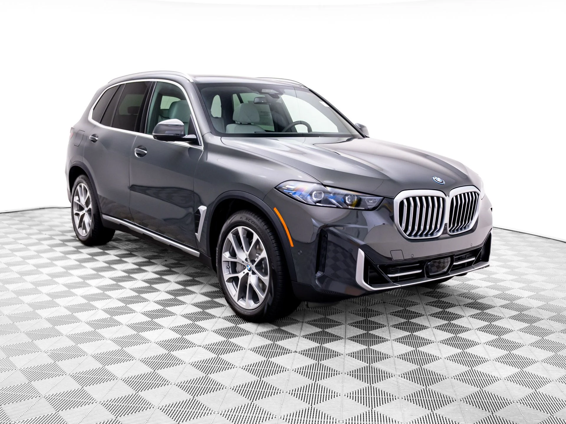 New 2026 Gray BMW xDrive50e image 9