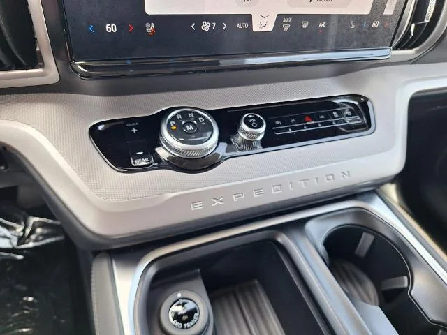 New 2026 Oxford White Ford Active image 43