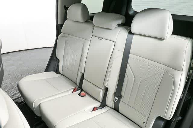 New 2026 Phantom Black Hyundai SEL FWD image 107