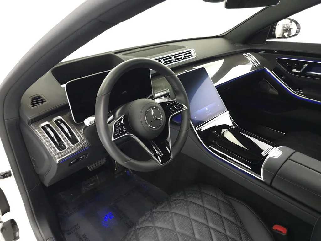 Used 2023 MANUFAKTUR Cashmere White Magno Mercedes-Benz S 580 image 9