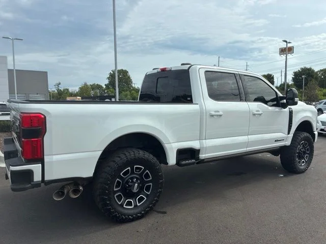 Used 2025 White Metallic Ford Platinum image 7