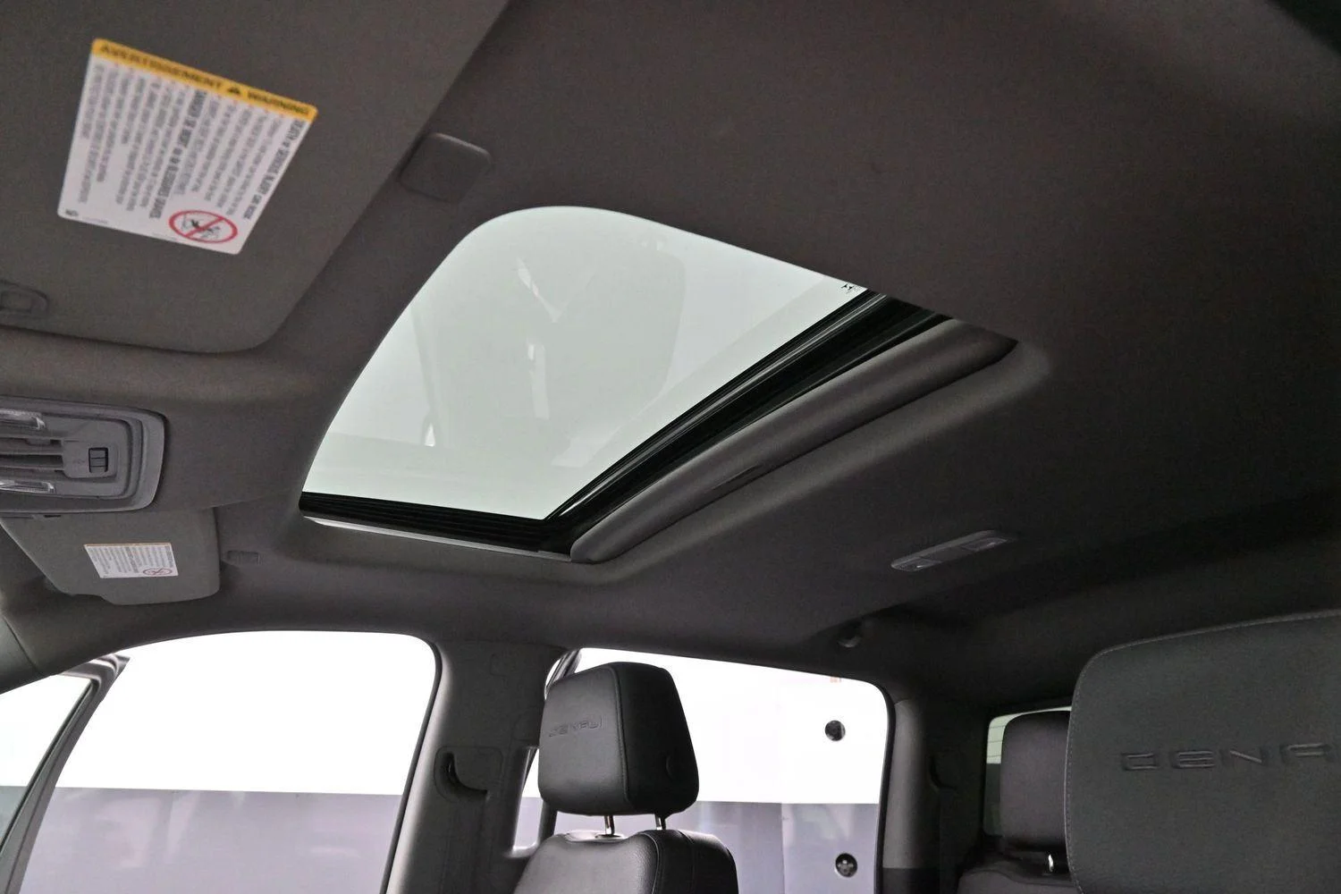 Used 2021 Onyx Black GMC Denali image 30