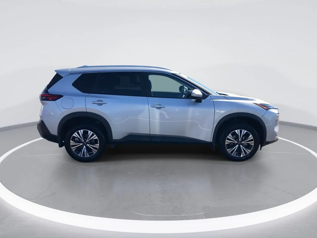 Used 2023 Silver Nissan SV image 9