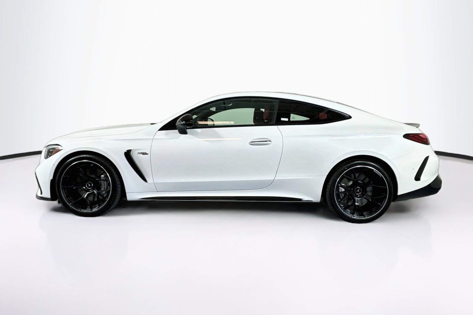 New 2027 MANUFAKTUR Moonlight White Metallic Mercedes-Benz AMG® CLE 53 image 8