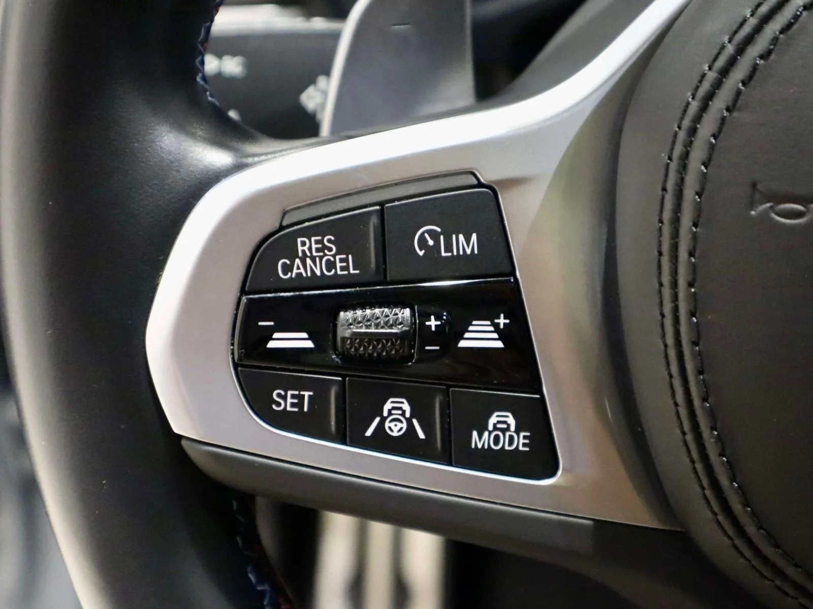 Used 2024 Brooklyn Grey Metallic BMW M40i image 30