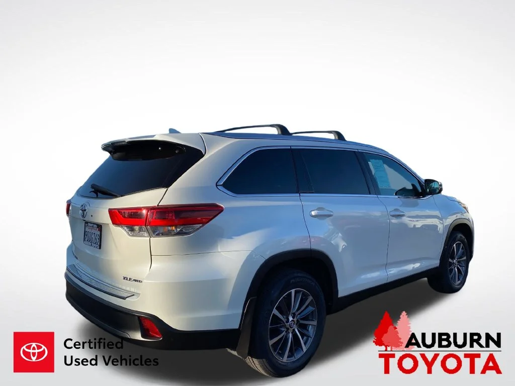 Certified Used 2019 Blizzard Pearl Toyota XLE image 6