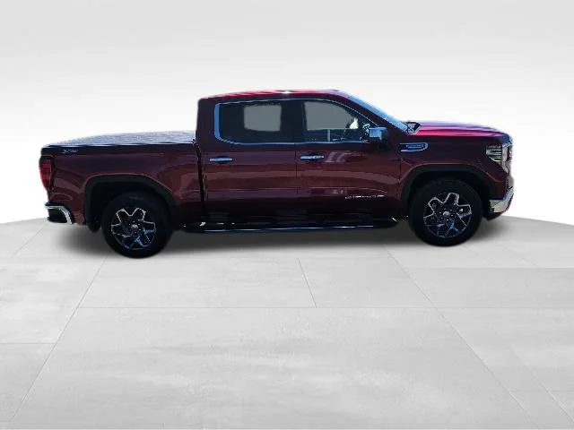Used 2022 Red GMC SLT image 2