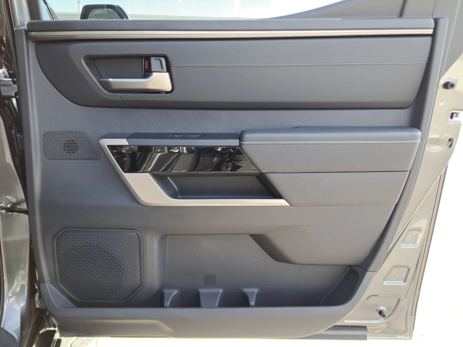 2026 Toyota Tundra Limited - Photo 27