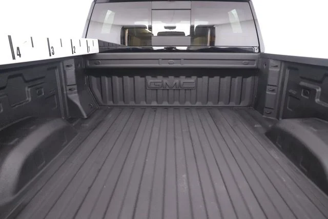 Used 2025 Black GMC AT4 image 31