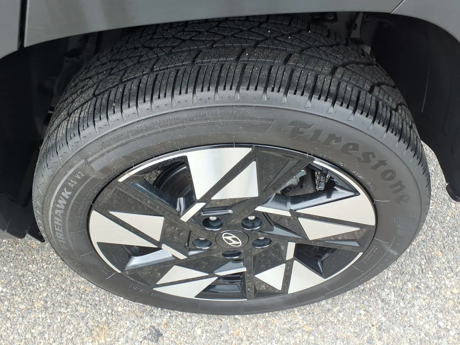 Used 2025 Gray Pearl Hyundai SEL image 8