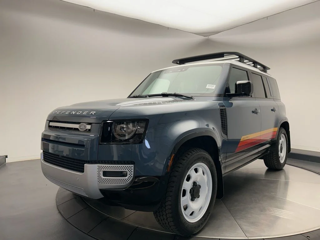 2025 Land Rover Defender 110 S P300's photo