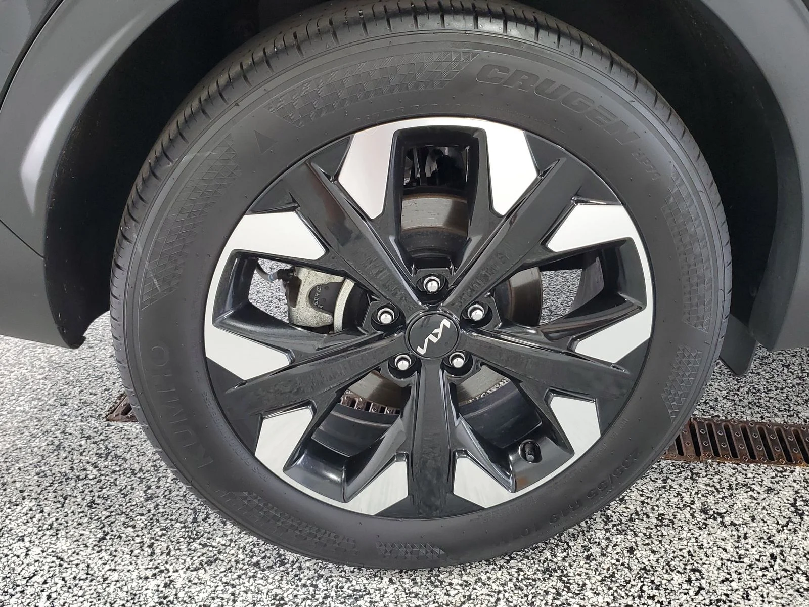 Certified Used 2024 Black Kia X-Line image 5